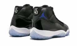 Air Jordan 11 Retro Space Jam (2016) 7 Air Jordan 11 Retro Space Jam (2016) -Chaussure Boutique W2iKG7GSYof2D4q5crLCX5U4