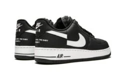 Nike Air Force 1 Low Supreme X Comme Des Garçons 7 Nike Air Force 1 Low Supreme X Comme Des Garçons -Chaussure Boutique air force 1 low supreme x comme des garcons 609037