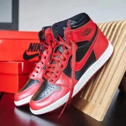 Air Jordan 1 High 85 Varsity Red 14 Air Jordan 1 High 85 Varsity Red -Chaussure Boutique air jordan 1 high 85 varsity red 708610