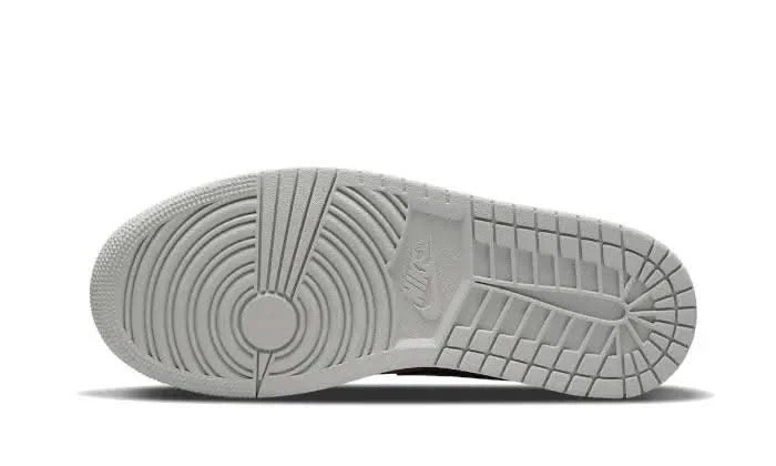 Air Jordan 1 Low Light Iron Ore 5 Air Jordan 1 Low Light Iron Ore – Image 3