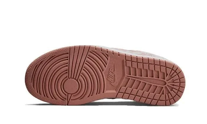 Air Jordan 1 Low SE Pink Velvet 5 Air Jordan 1 Low SE Pink Velvet – Image 3