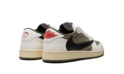 Air Jordan 1 Retro Low OG SP Travis Scott Medium Olive 8 Air Jordan 1 Retro Low OG SP Travis Scott Medium Olive -Chaussure Boutique air jordan 1 retro low og sp travis scott medium olive 628053