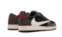 Air Jordan 1 Retro Low Travis Scott 11 Air Jordan 1 Retro Low Travis Scott -Chaussure Boutique air jordan 1 retro low travis scott 714641