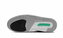 Air Jordan 3 Retro Green Glow 9 Air Jordan 3 Retro Green Glow -Chaussure Boutique air jordan 3 retro green glow 338476