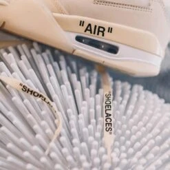 Air Jordan 4 Retro Off-White Sail 13 Air Jordan 4 Retro Off-White Sail -Chaussure Boutique air jordan 4 retro off white sail 883862