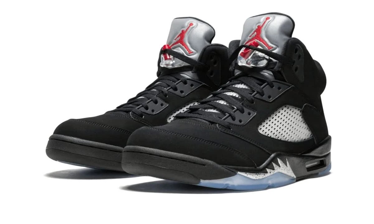 Air Jordan 5 Retro Black Metallic 4 Air Jordan 5 Retro Black Metallic – Image 2