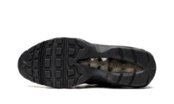 Nike Air Max 95 Black Metallic Gold 9 Nike Air Max 95 Black Metallic Gold -Chaussure Boutique air max 95 black metallic gold 945529