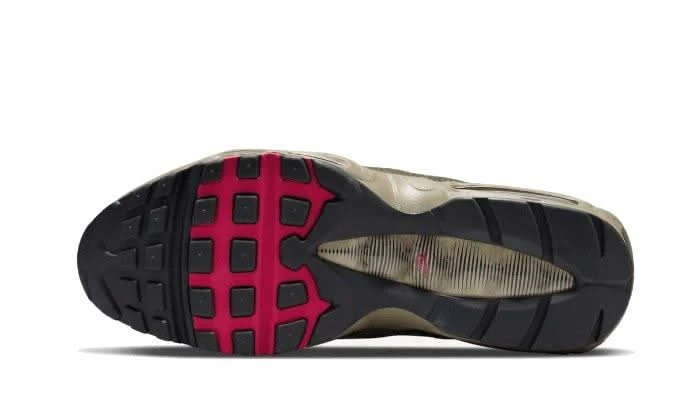 Nike Air Max 95 Rough Green 5 Nike Air Max 95 Rough Green – Image 3