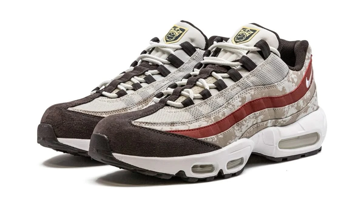 Nike Air Max 95 SE Social FC 4 Nike Air Max 95 SE Social FC – Image 2