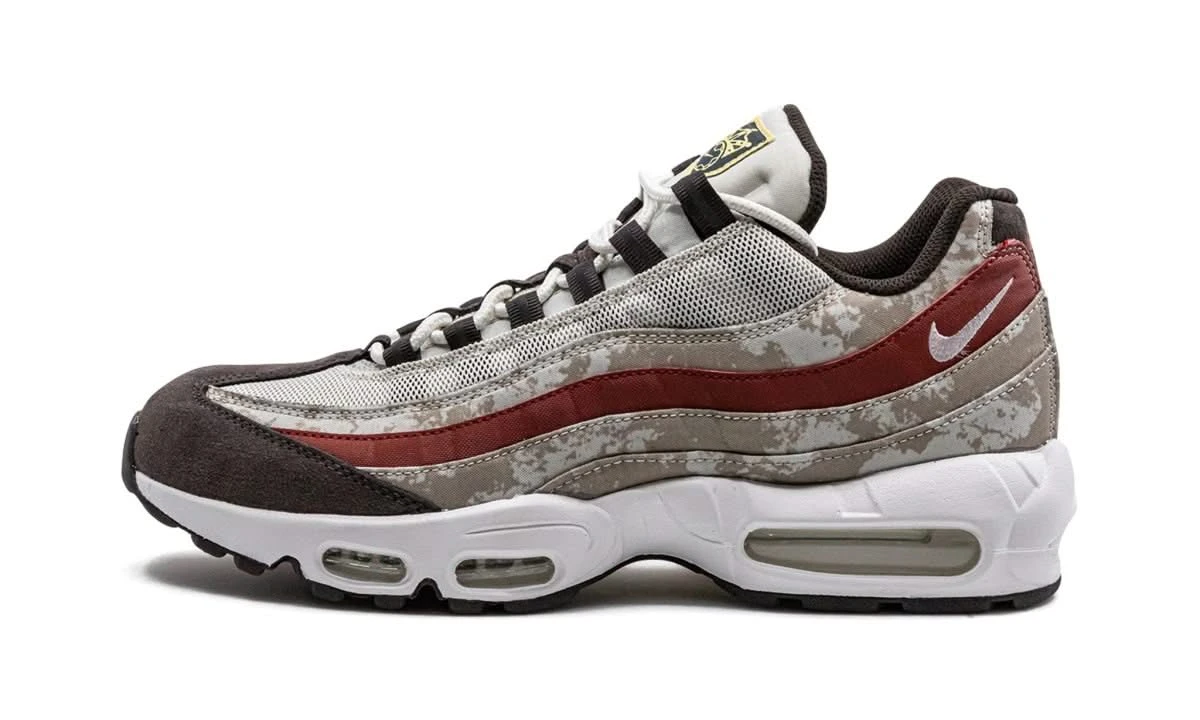 Nike Air Max 95 SE Social FC 3 Nike Air Max 95 SE Social FC