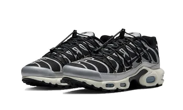 Nike Air Max Plus Lace Toggle Black Grey 4 Nike Air Max Plus Lace Toggle Black Grey – Image 2