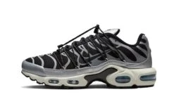 Nike Air Max Plus Lace Toggle Black Grey