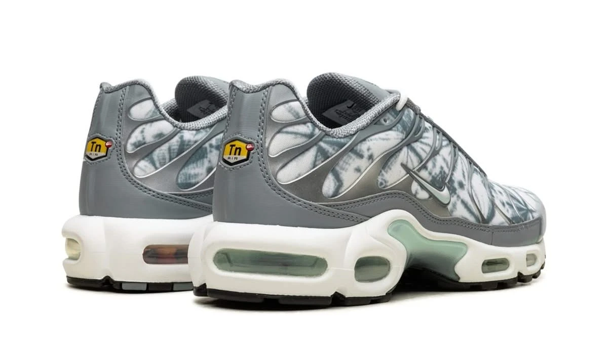 Nike Air Max Plus Origins Waterway 5 Nike Air Max Plus Origins Waterway – Image 3