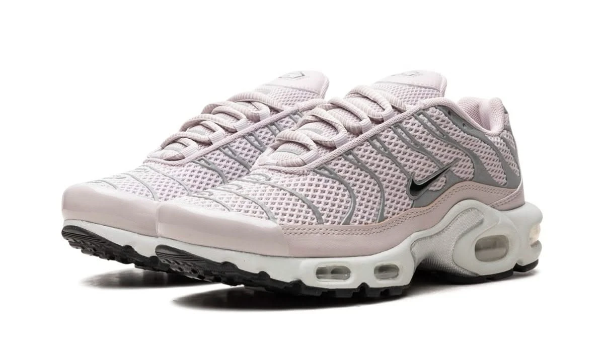 Nike Air Max Plus Platinum Violet 4 Nike Air Max Plus Platinum Violet – Image 2