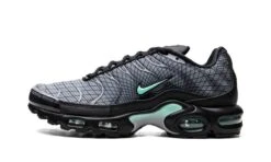Nike Air Max Plus Spirograph