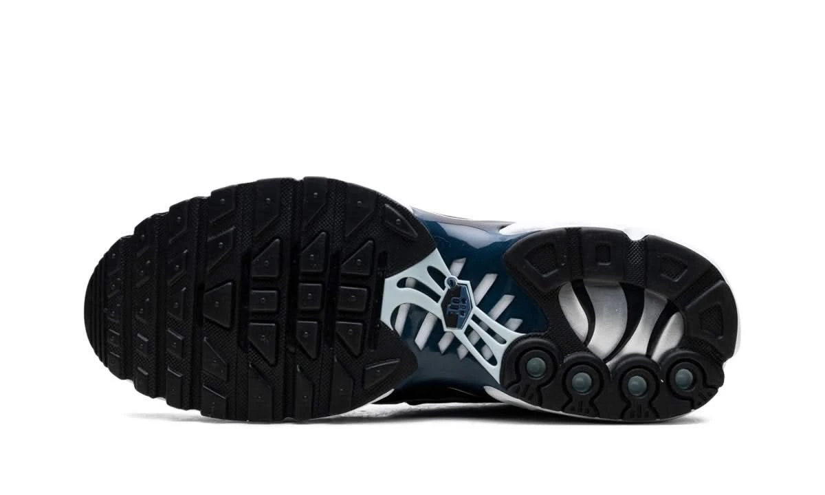 Nike Air Max Plus Teal White 6 Nike Air Max Plus Teal White – Image 4