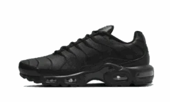 Nike Air Max Plus Triple Black Leather