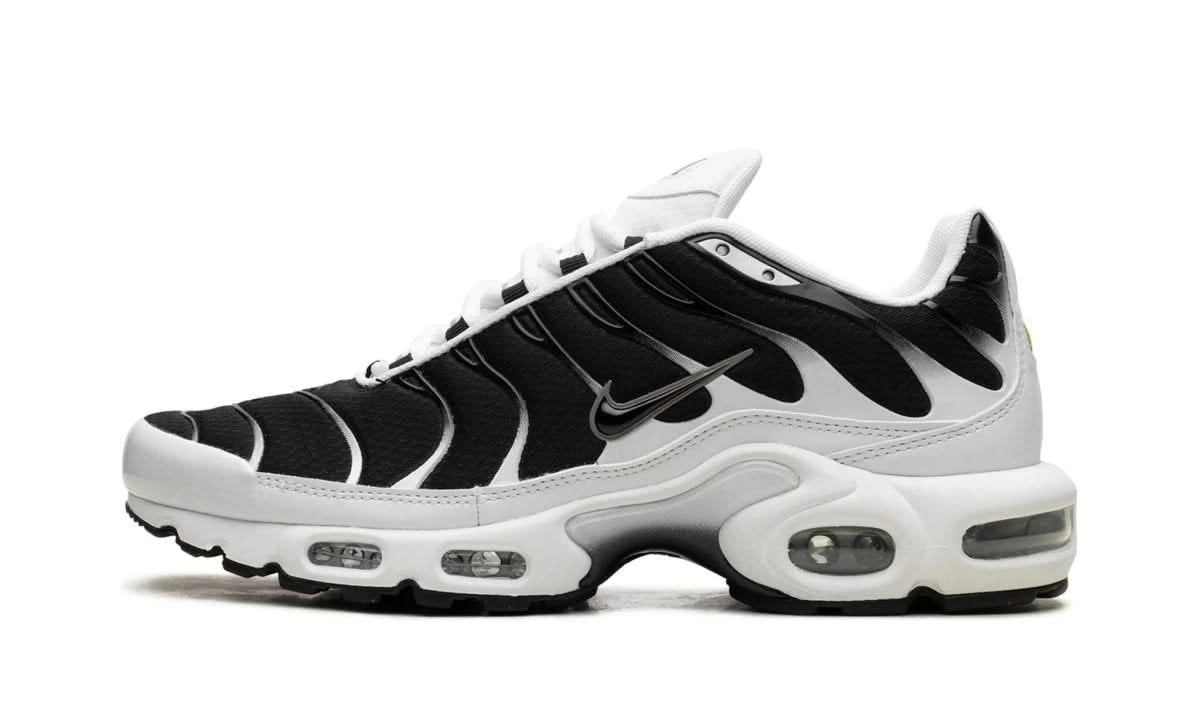 Nike Air Max Plus White Black Metallic Pewter 3 Nike Air Max Plus White Black Metallic Pewter