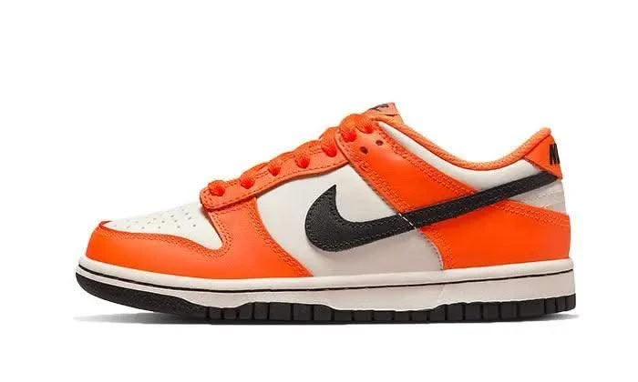 Nike Dunk Low Halloween (2022) 3 Nike Dunk Low Halloween (2022)