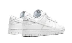 Nike Dunk Low Triple White (2021) 8 Nike Dunk Low Triple White (2021) -Chaussure Boutique dunk low triple white 2021 760279