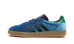 ADIDAS Gazelle Size? Exclusive Navy Blue
