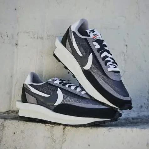 Nike LD Waffle Sacai Black Anthracite 7 Nike LD Waffle Sacai Black Anthracite â Image 5