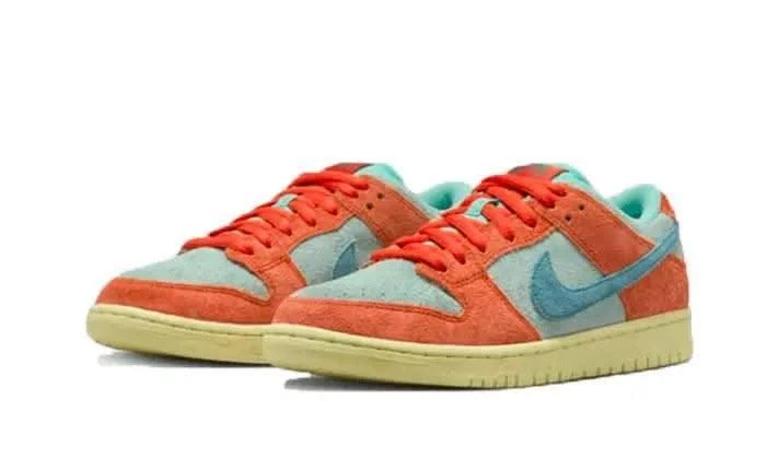 Nike SB Dunk Low Orange Emerald Rise 4 Nike SB Dunk Low Orange Emerald Rise – Image 2