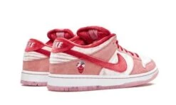 Nike SB Dunk Low StrangeLove -Chaussure Boutique sb dunk low strangelove 130566