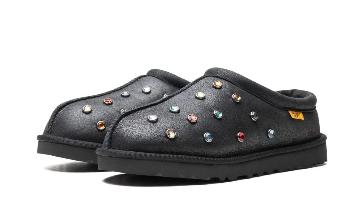 Ugg Tasman Slipper Gallery Dept. Black 4 Ugg Tasman Slipper Gallery Dept. Black – Image 2