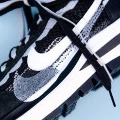 Nike Vaporwaffle Sacai Black White -Chaussure Boutique vaporwaffle sacai black white 304139