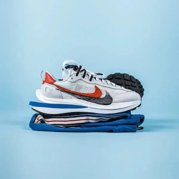 Nike Vaporwaffle Sacai Sport Fuchsia Game Royal 8 Nike Vaporwaffle Sacai Sport Fuchsia Game Royal – Image 6