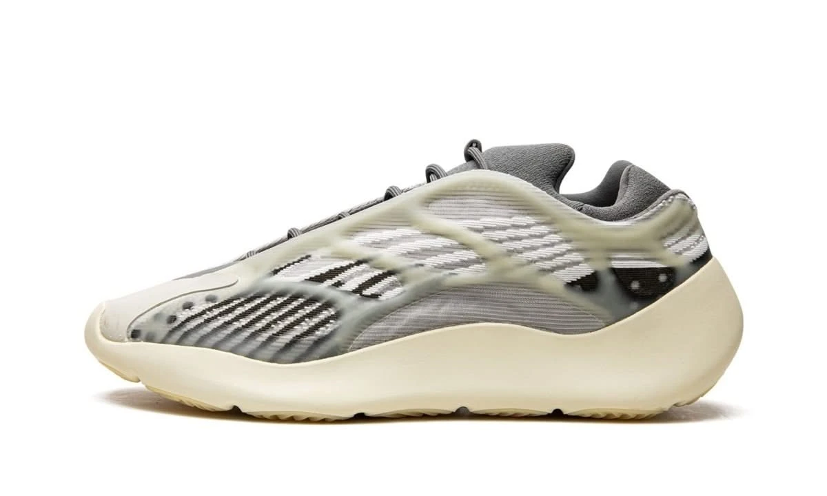 ADIDAS Yeezy 700 V3 Fade Salt 3 ADIDAS Yeezy 700 V3 Fade Salt