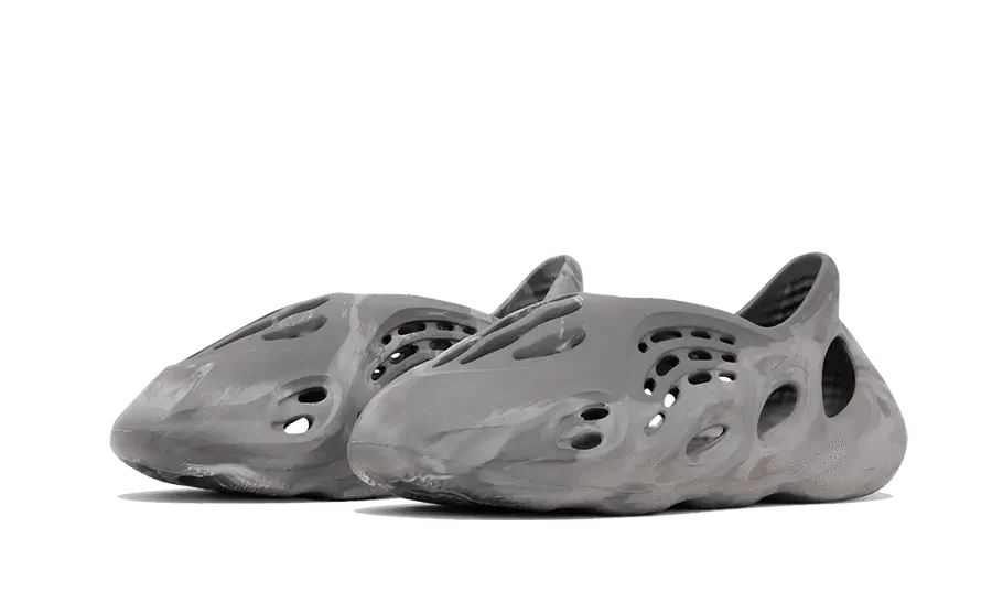 ADIDAS Yeezy Foam RNNR MX Granite 4 ADIDAS Yeezy Foam RNNR MX Granite – Image 2