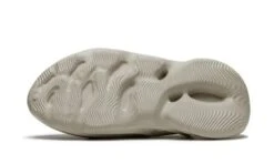 ADIDAS Yeezy Foam RNNR Sand 9 ADIDAS Yeezy Foam RNNR Sand -Chaussure Boutique yeezy foam rnnr sand 947281