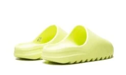 ADIDAS Yeezy Slide Glow Green 8 ADIDAS Yeezy Slide Glow Green -Chaussure Boutique yeezy slide glow green 659186
