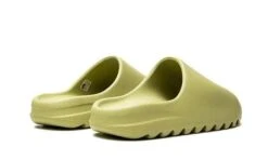 ADIDAS Yeezy Slide Resin (Restock Pair) 8 ADIDAS Yeezy Slide Resin (Restock Pair) -Chaussure Boutique yeezy slide resin restock pair 945956