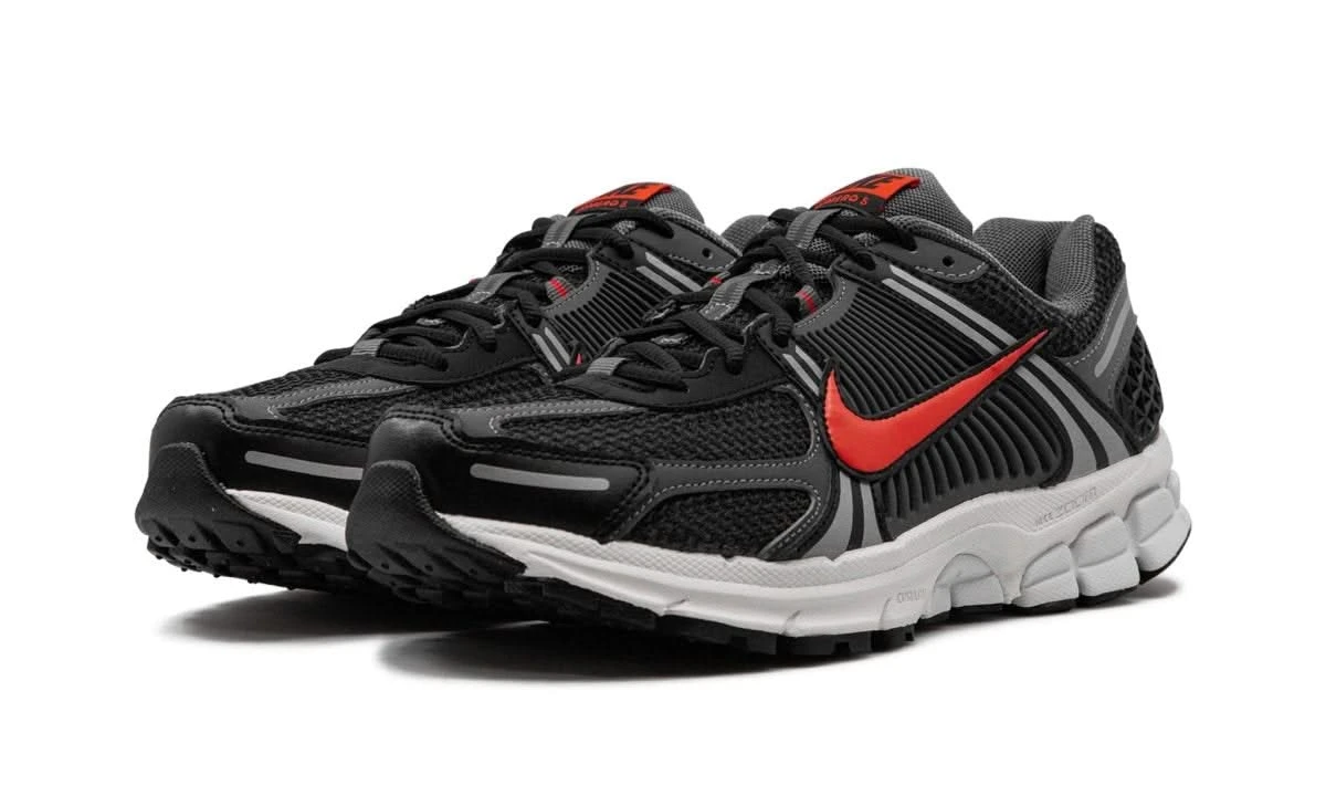 Nike Zoom Vomero 5 Black Picante Red 4 Nike Zoom Vomero 5 Black Picante Red â Image 2