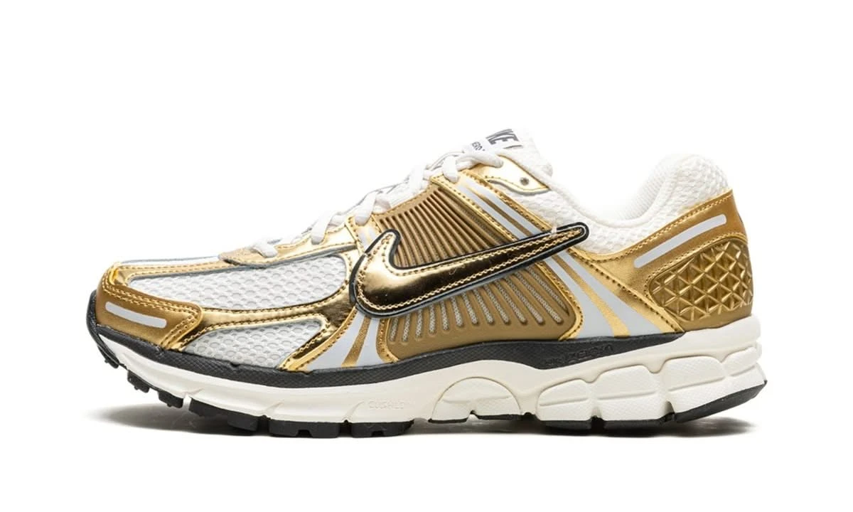 Nike Zoom Vomero 5 Metallic Gold 3 Nike Zoom Vomero 5 Metallic Gold