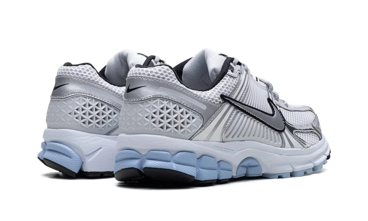 Nike Zoom Vomero 5 Metallic Silver Blue Tint 5 Nike Zoom Vomero 5 Metallic Silver Blue Tint – Image 3