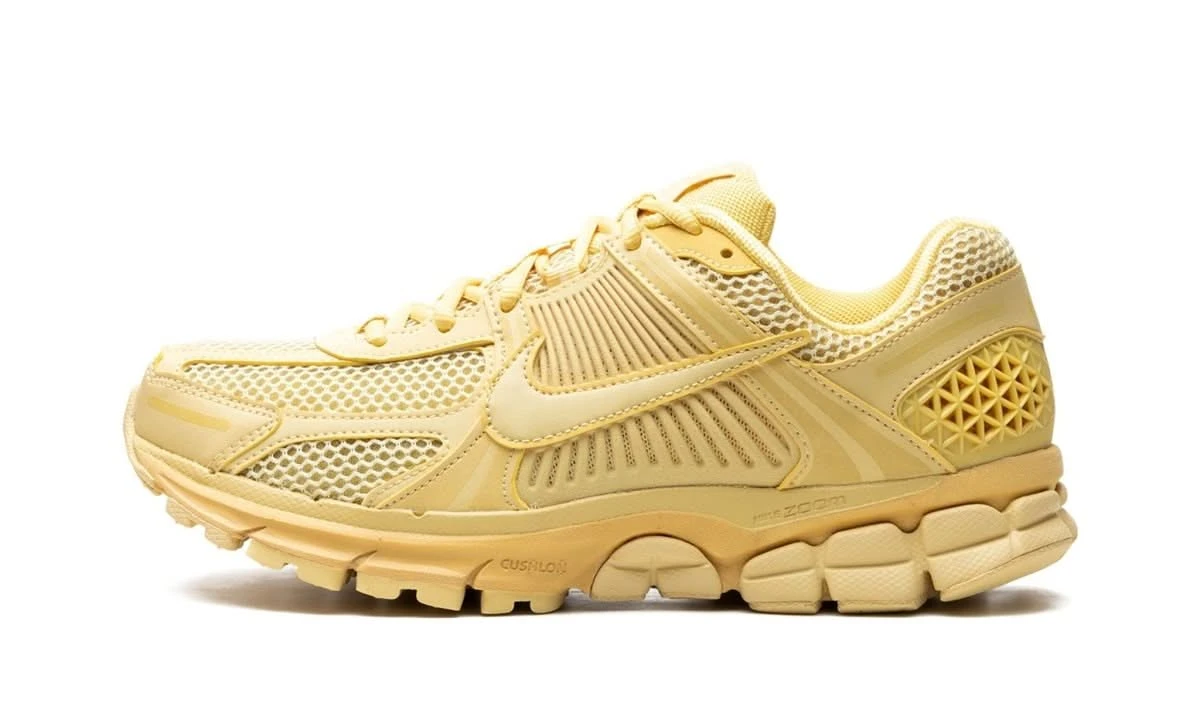 Nike Zoom Vomero 5 Saturn Gold 3 Nike Zoom Vomero 5 Saturn Gold